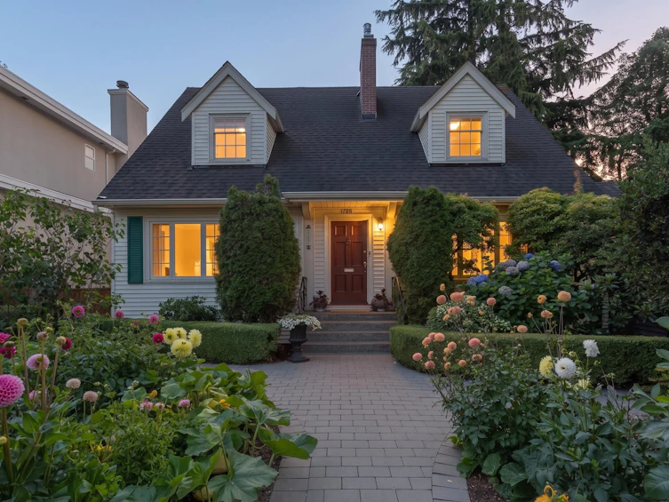 1738 W 66th Avenue, Vancouver, BC, V6P 2S3 - 2