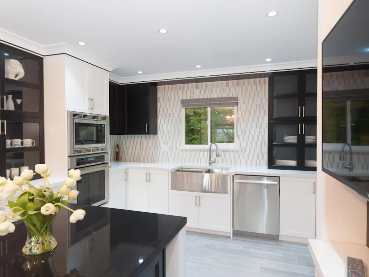 5530 Greenleaf Road, West Vancouver, BC, V7W 1N6 - 9