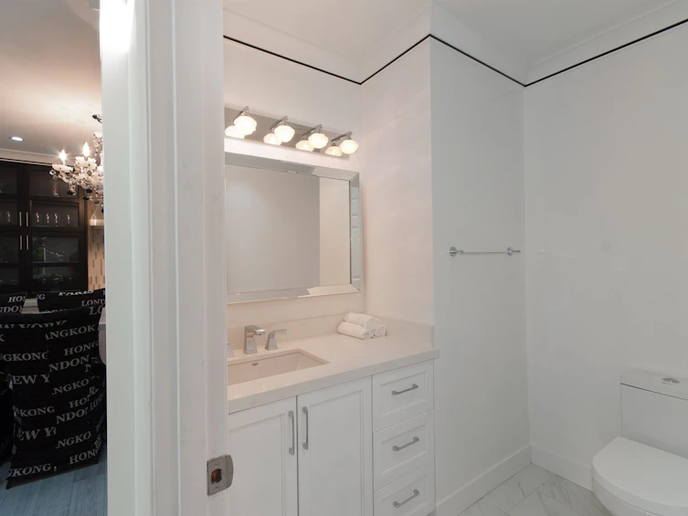 5530 Greenleaf Road, West Vancouver, BC, V7W 1N6 - 11