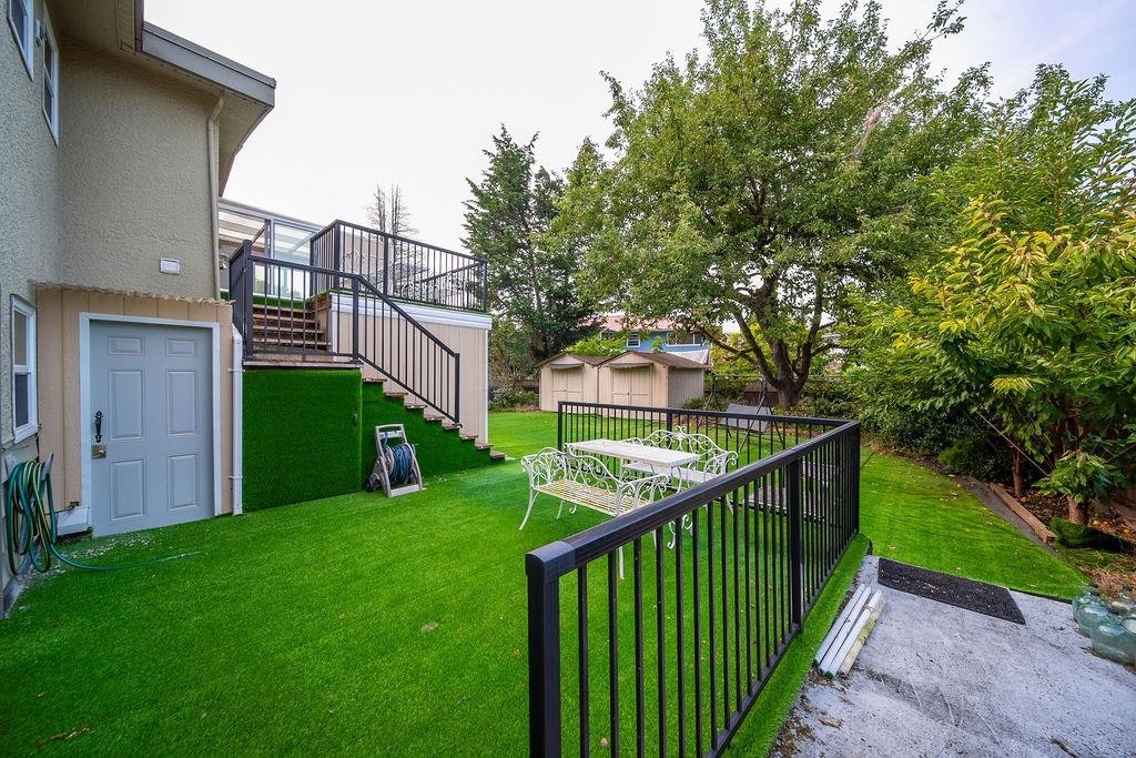 6071 Drewry Crescent - 3