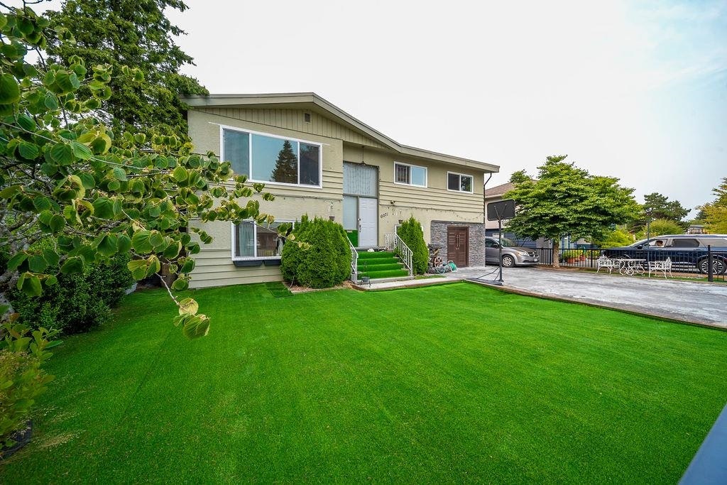 6071 Drewry Crescent - 2