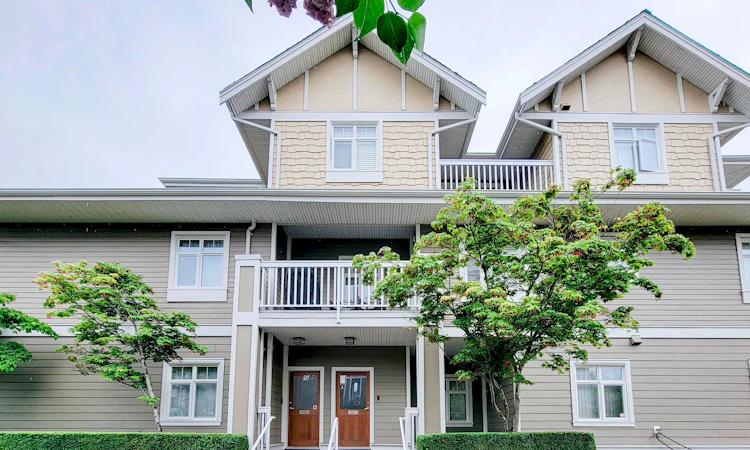 74-7388 Macpherson Avenue