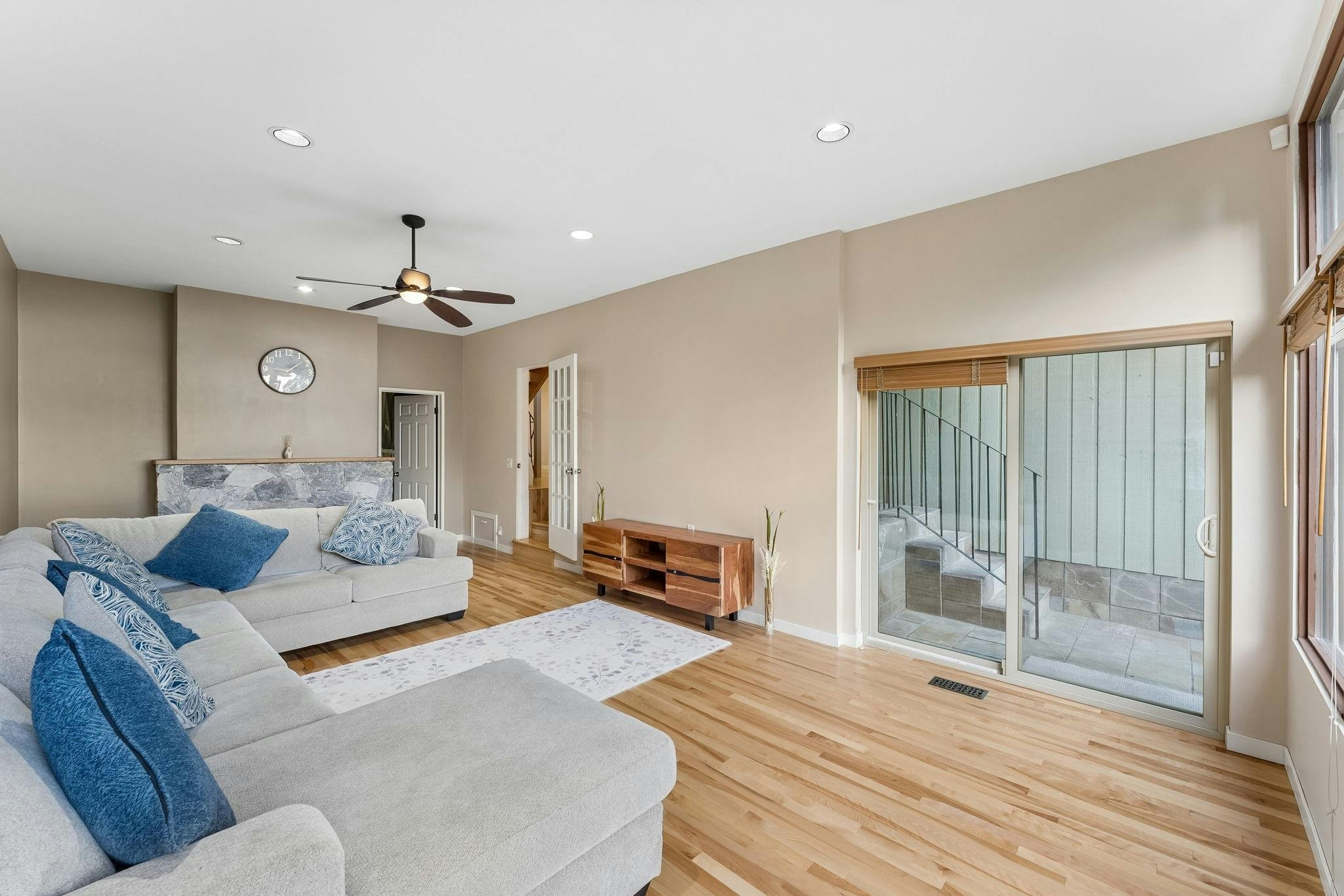 550 Ventura Crescent, North Vancouver, BC, V7N 3G9 - 8