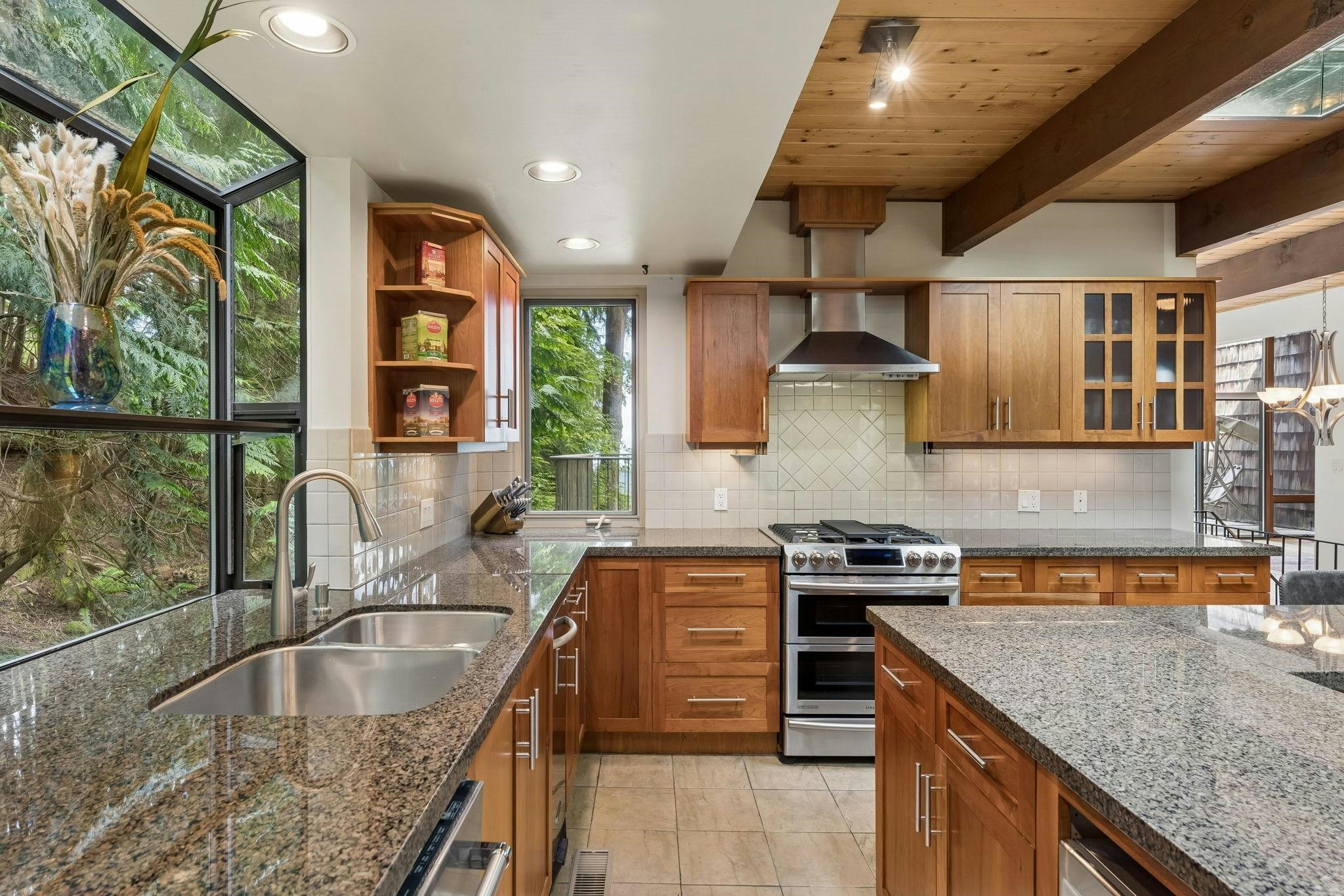 550 Ventura Crescent, North Vancouver, BC, V7N 3G9 - 22