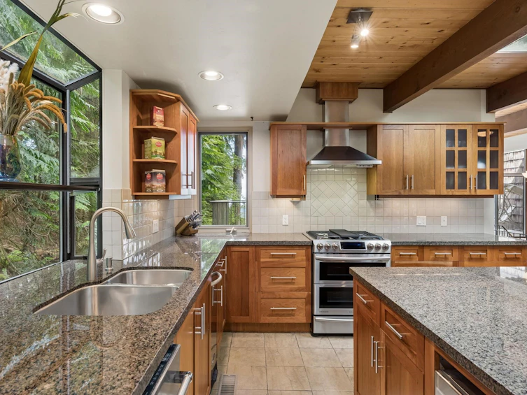 550 Ventura Crescent, North Vancouver, BC, V7N 3G9 - 22