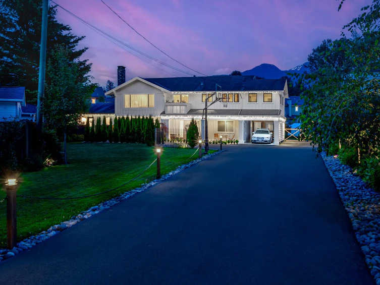 39726 Government Road, Squamish, BC, V8B 0G3 - 38