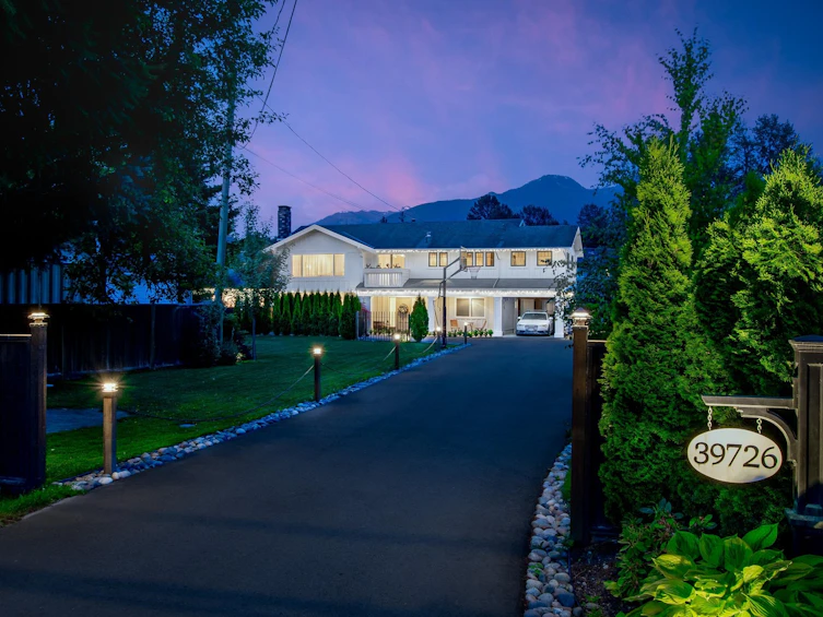 39726 Government Road, Squamish, BC, V8B 0G3
