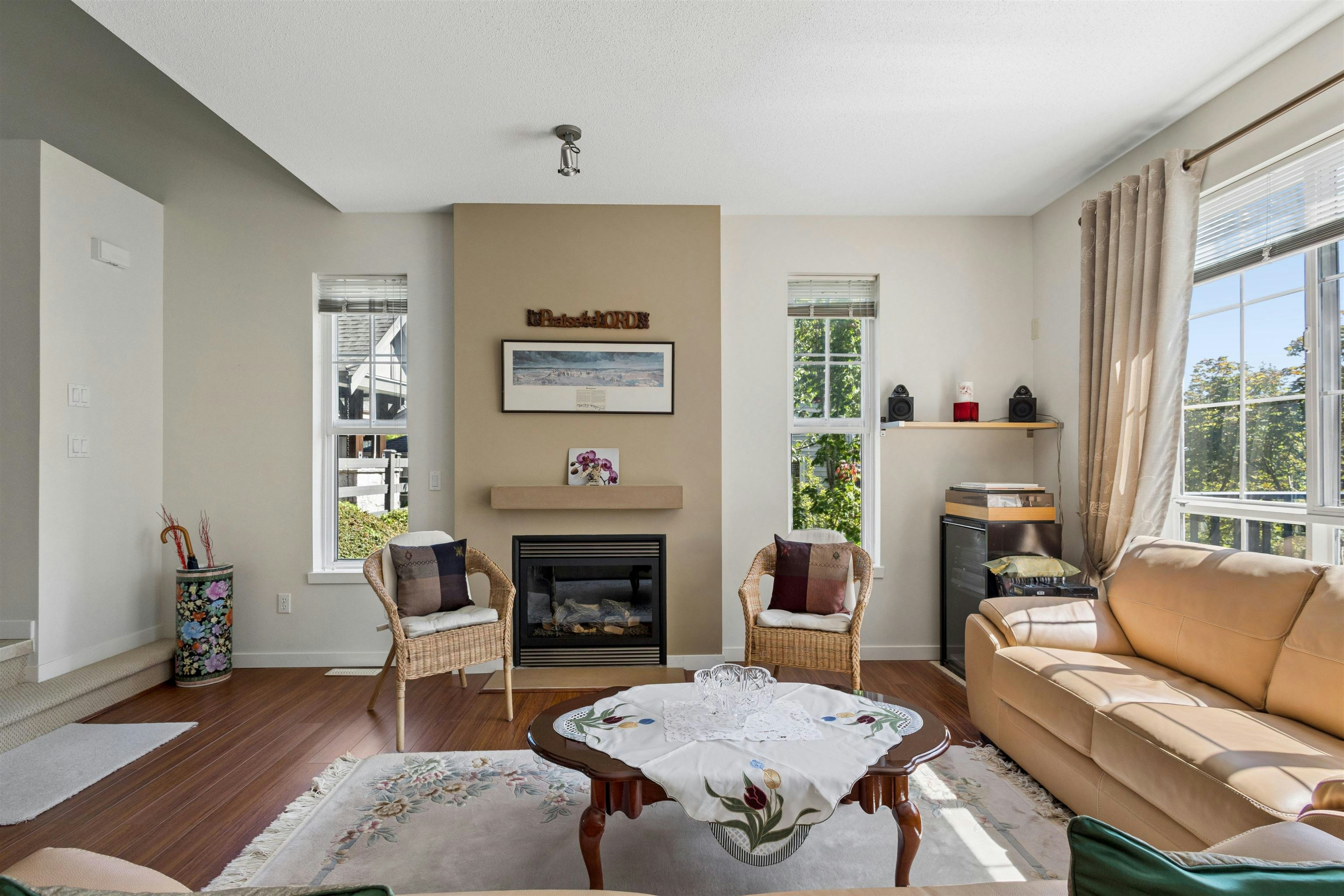 126-2200 Panorama Drive - 4