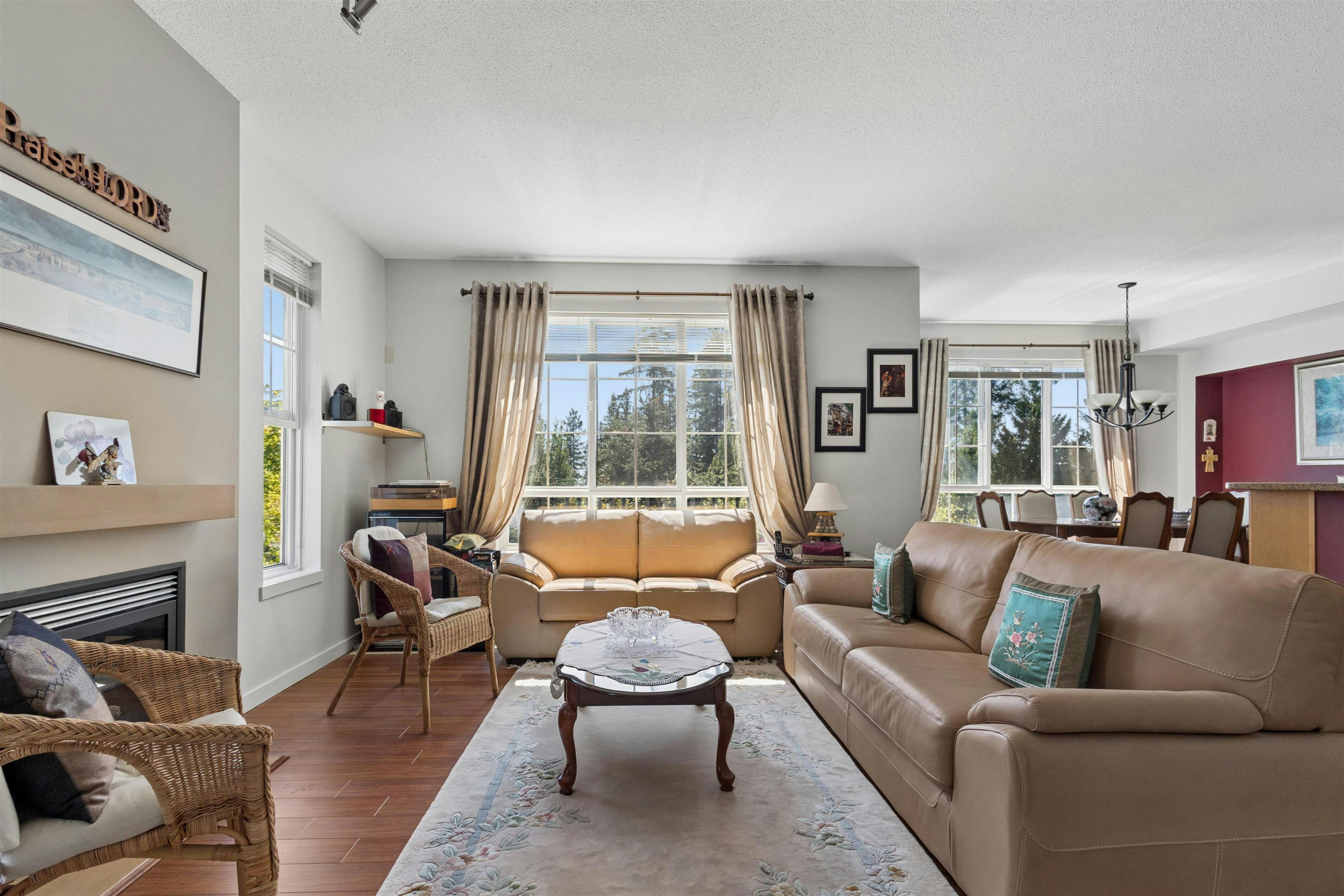 126-2200 Panorama Drive - 5