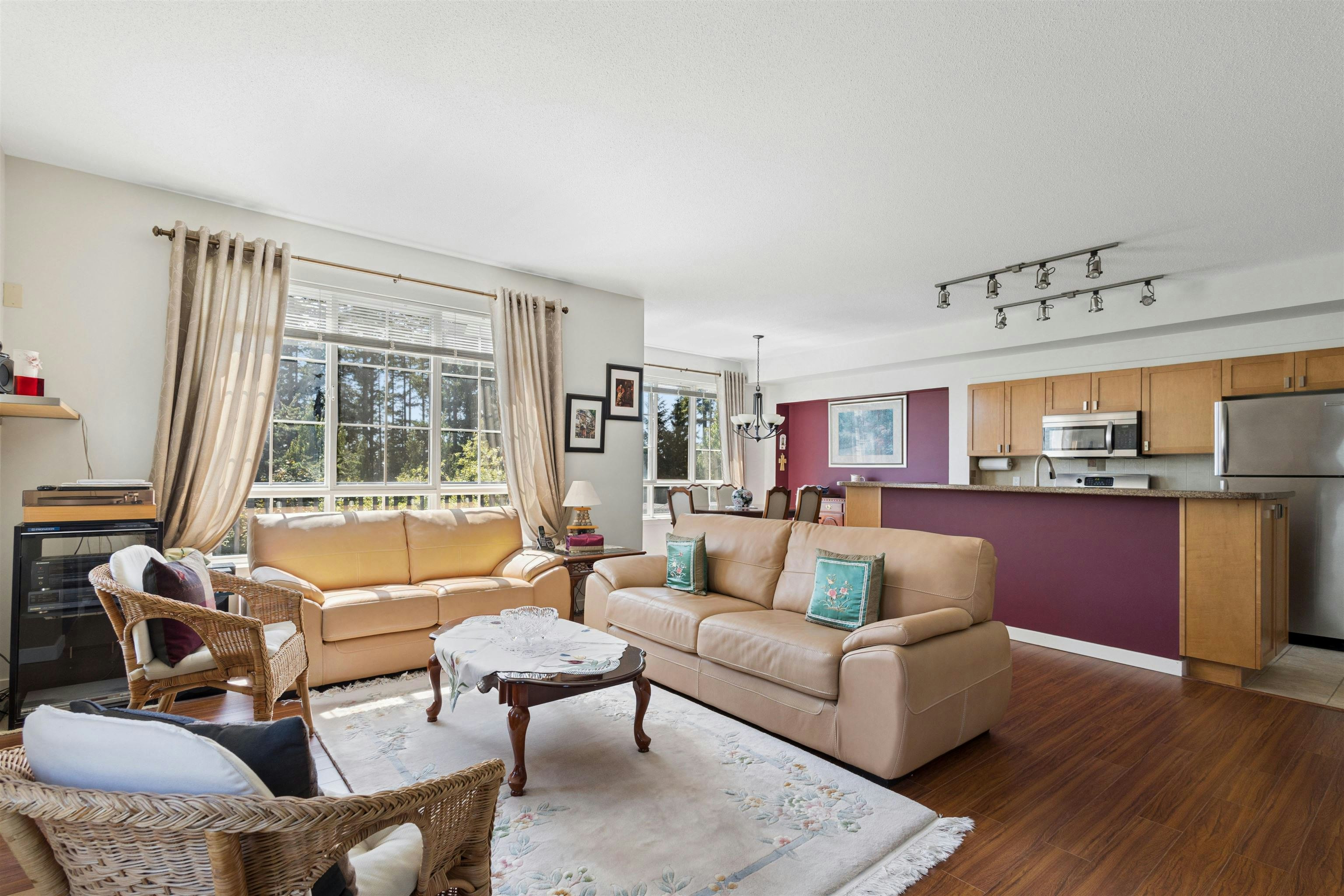 126-2200 Panorama Drive - 2