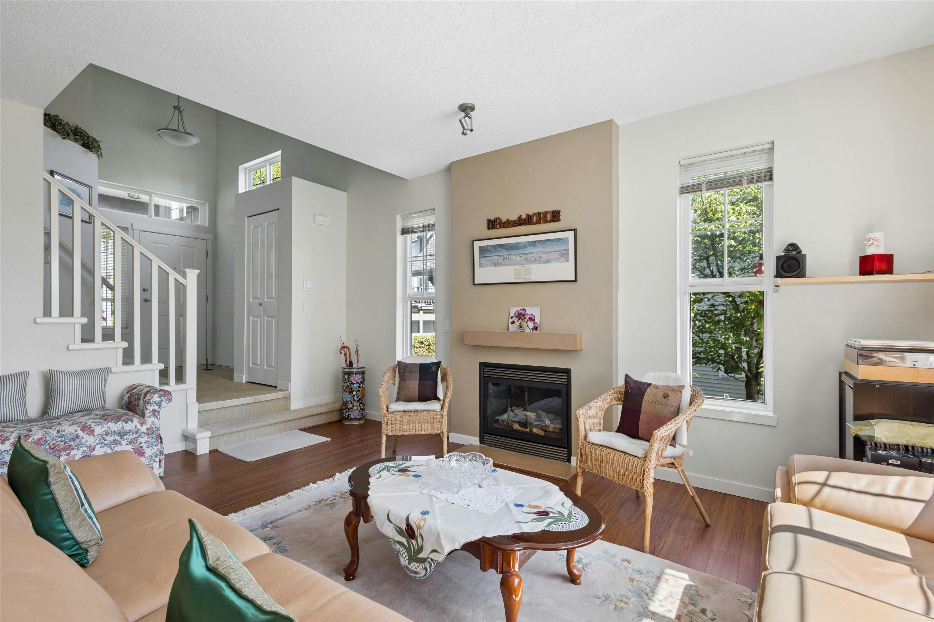 126-2200 Panorama Drive - 3