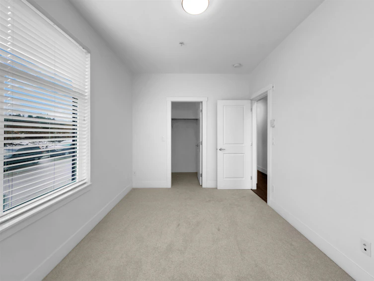 207-9983 E Barnston Drive, Surrey, BC, V4N 6T3 - 9