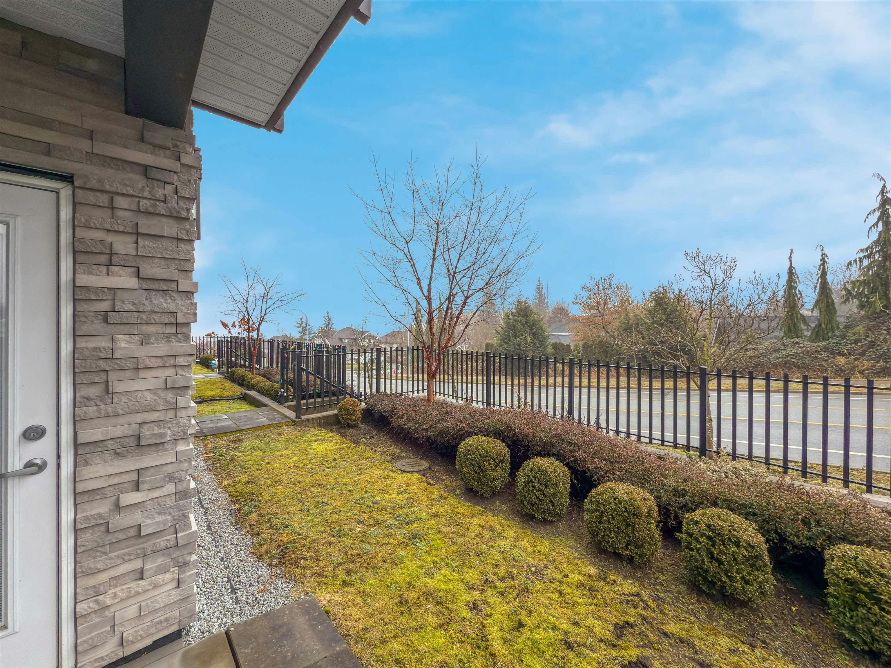 207-9983 E Barnston Drive, Surrey, BC, V4N 6T3 - 27