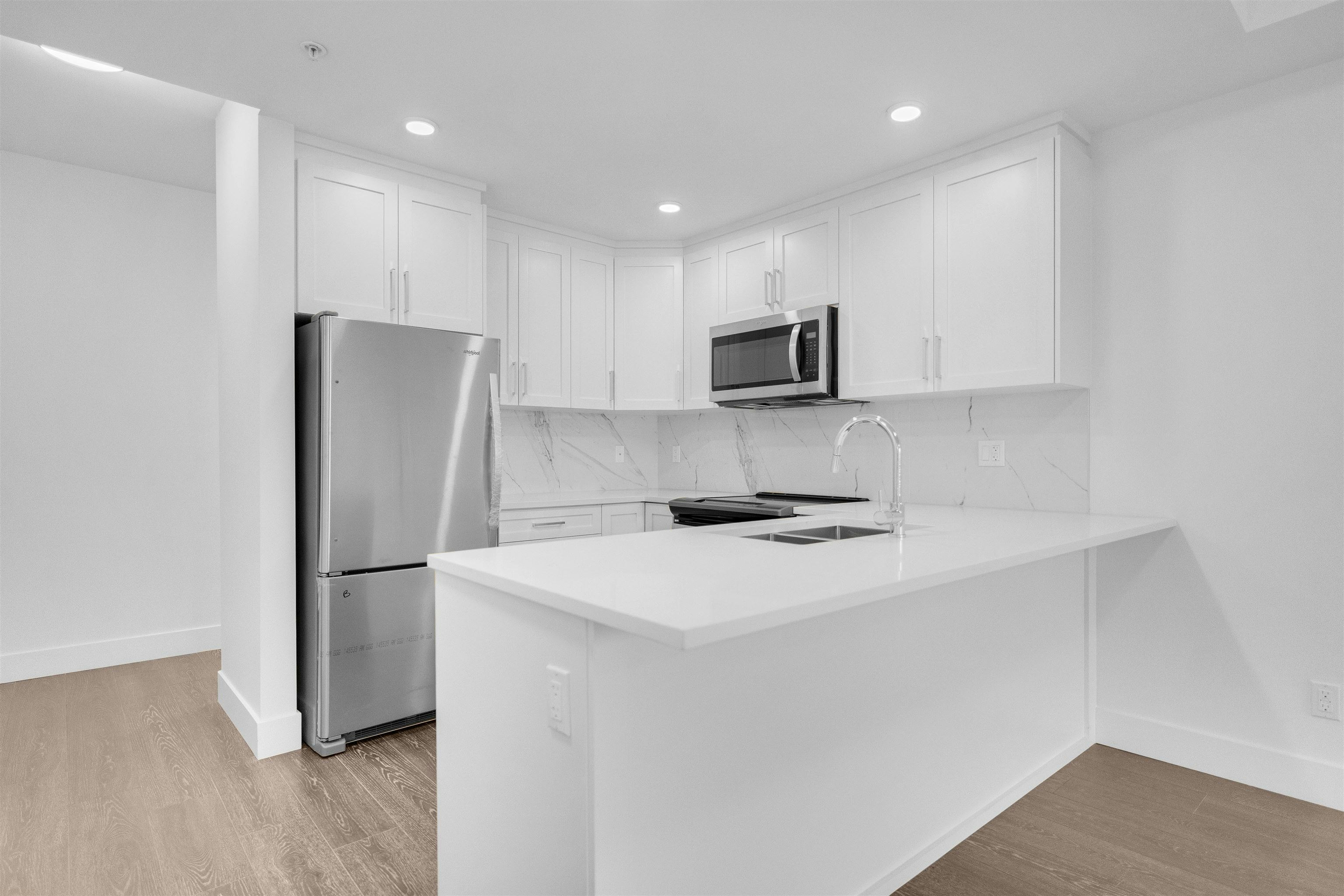 207-9983 E Barnston Drive - 5