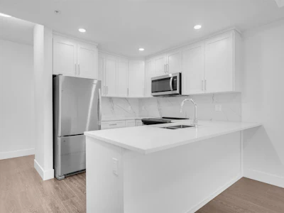 207-9983 E Barnston Drive - 5