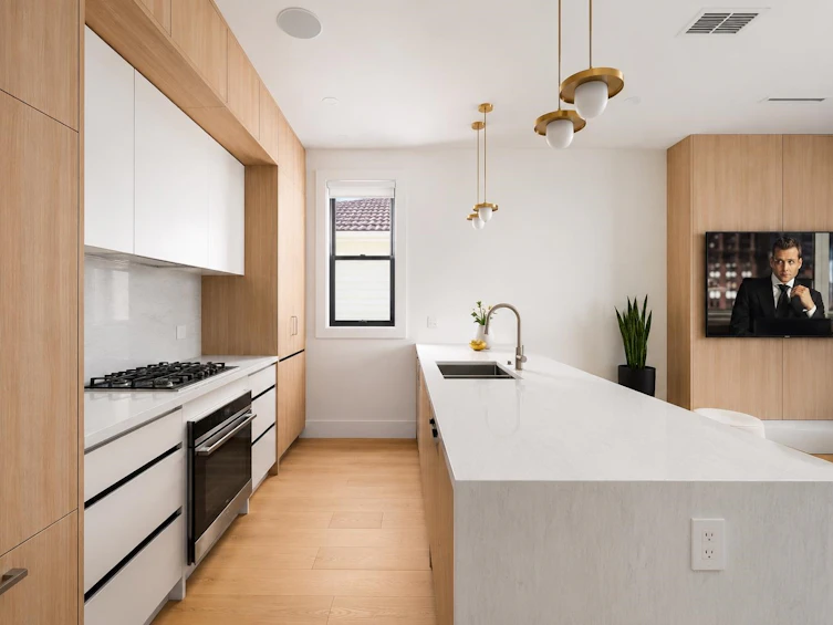 1-4828 Albert Street, Burnaby, BC, V5C 2H3