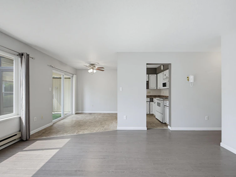 108-2853 W Bourquin Crescent, Abbotsford, BC, V2S 6H6 - 10