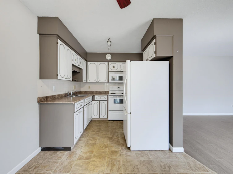 108-2853 W Bourquin Crescent, Abbotsford, BC, V2S 6H6 - 15