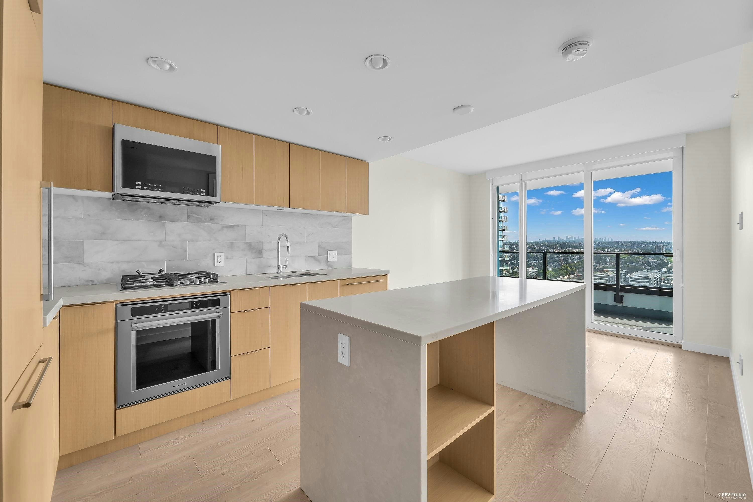 2405-8189 Cambie Street, Vancouver, BC, V6P 0G6