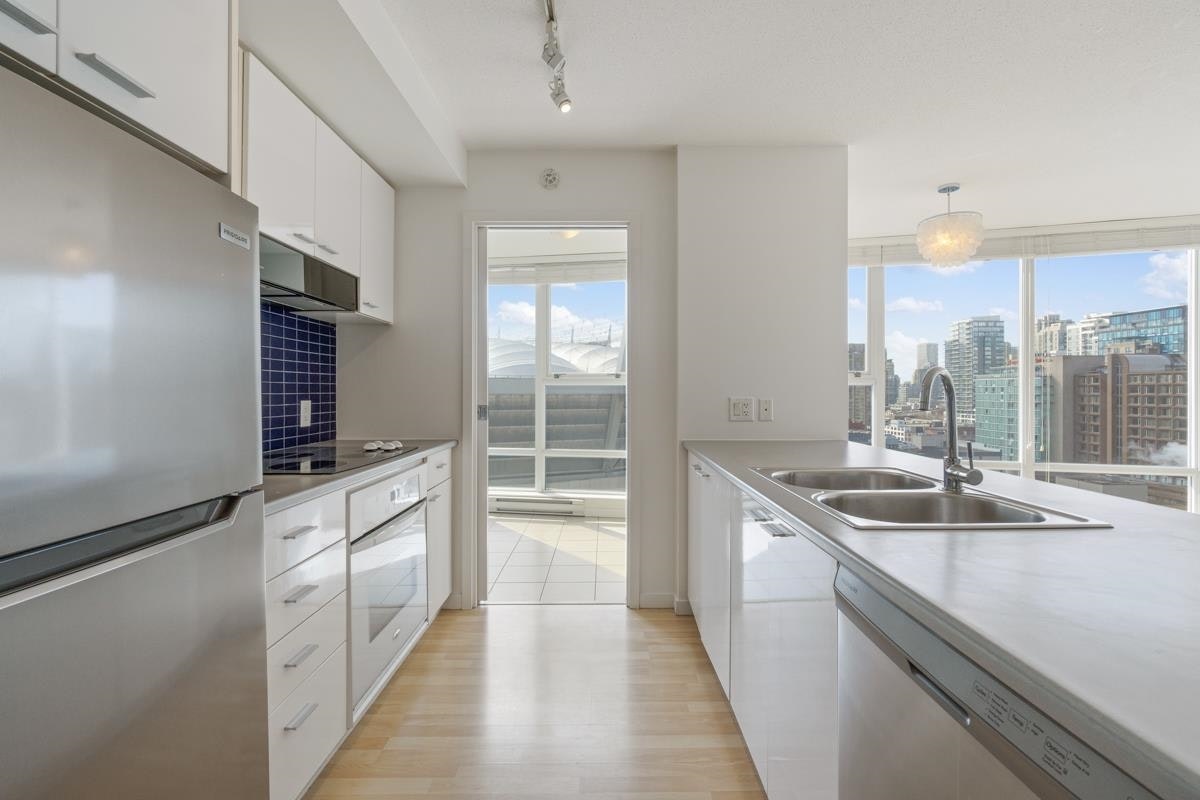 1503-111 W Georgia Street, Vancouver, BC, V6E 4M3 - 3