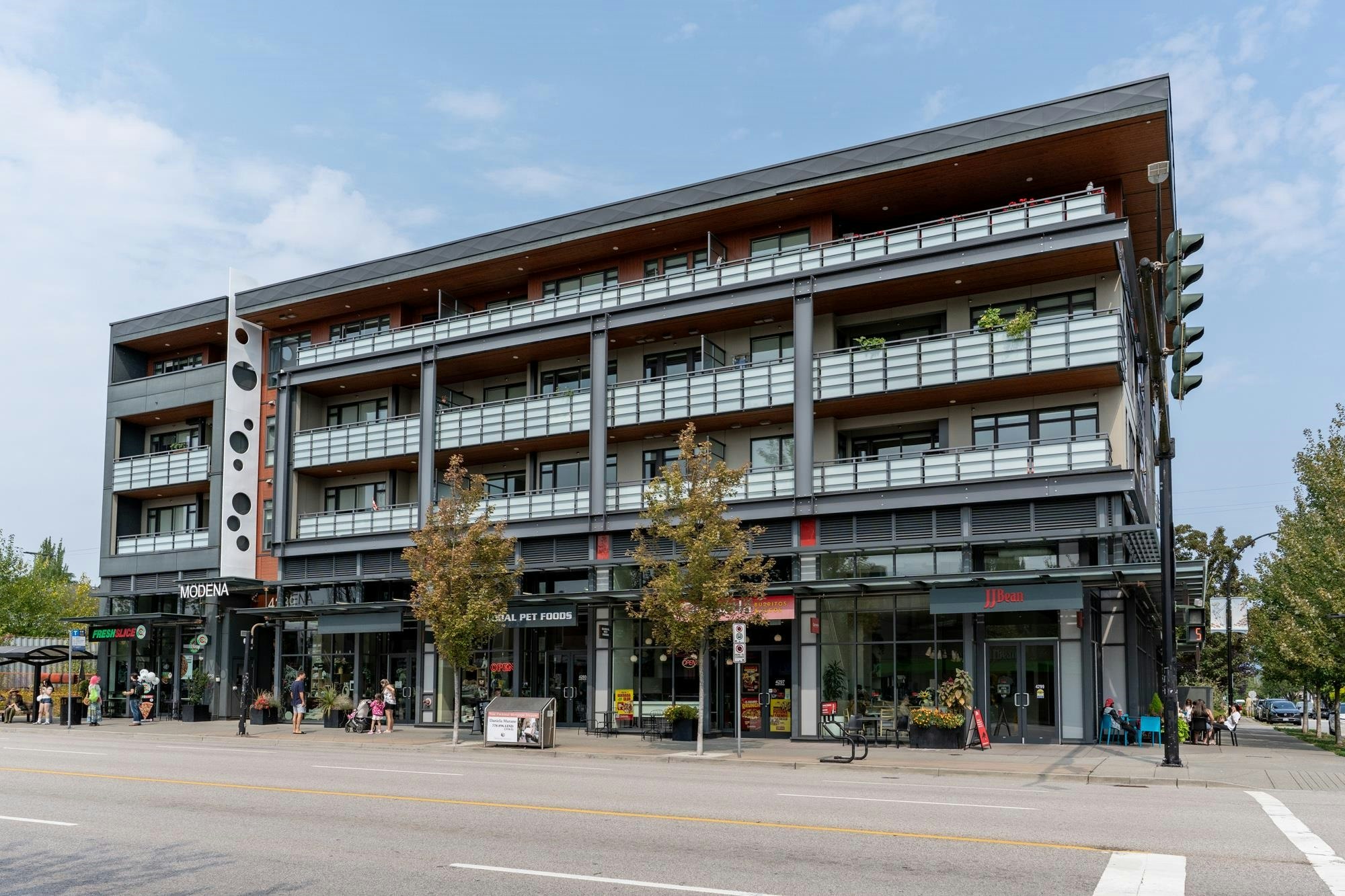 301-4289 Hastings Street, Burnaby, BC, V5C 0K9