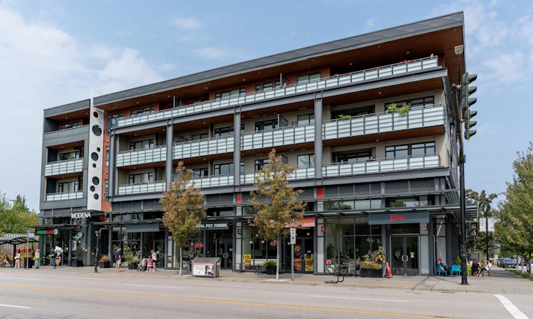 301-4289 Hastings Street