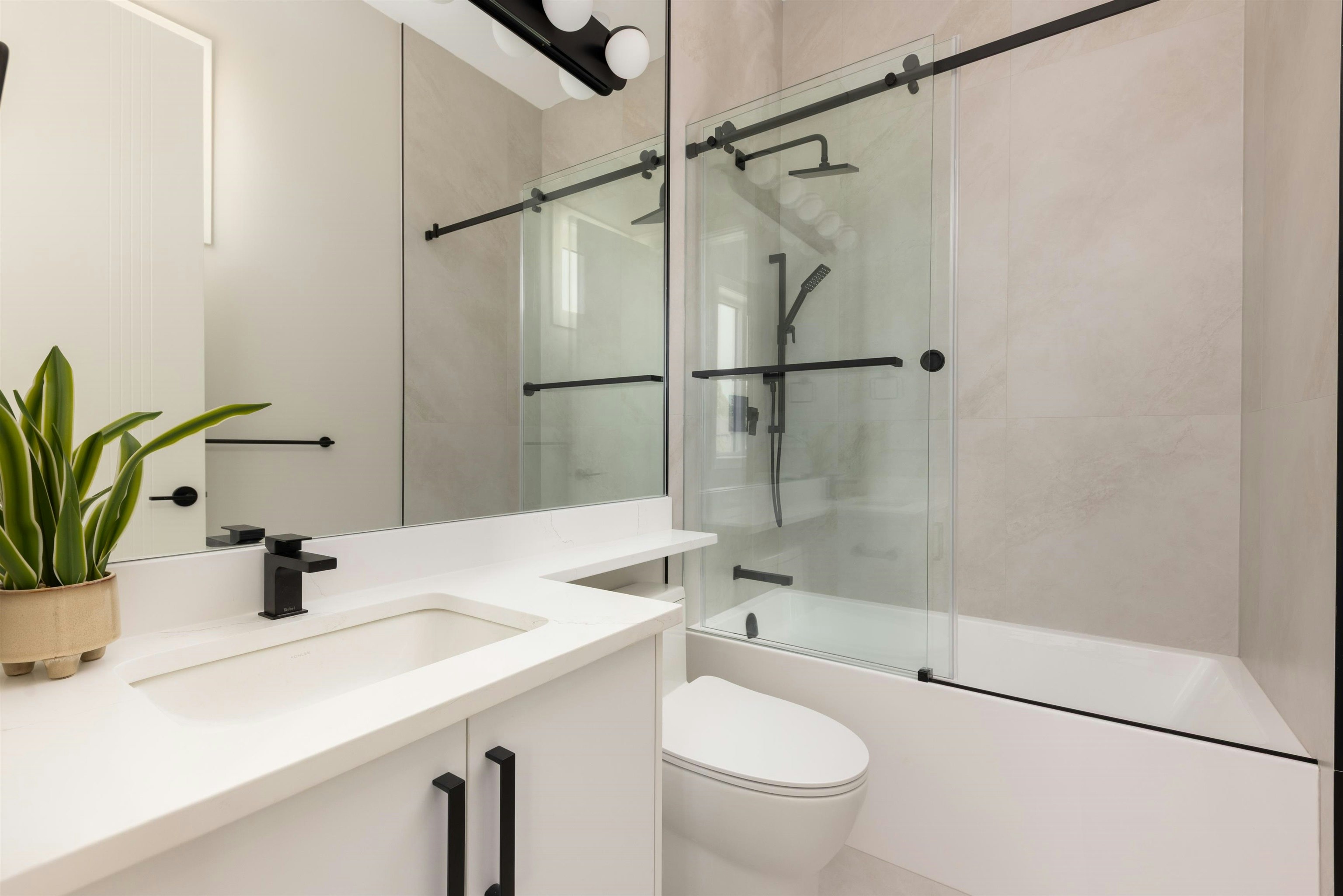 8060 Minler Road, Richmond, BC, V7C 3T7 - 21