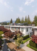 402 3220 Connaught Crescent