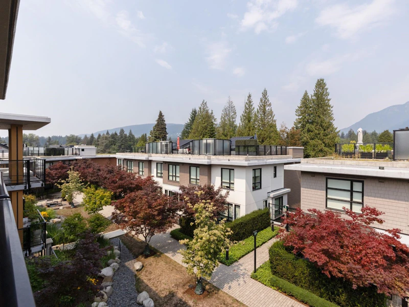 402 - 3220 Connaught Crescent, North Vancouver BC
