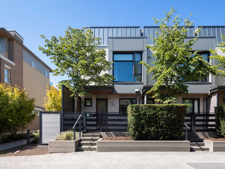 5490 Oak Street, Vancouver, BC, V6M 2V6 - 3