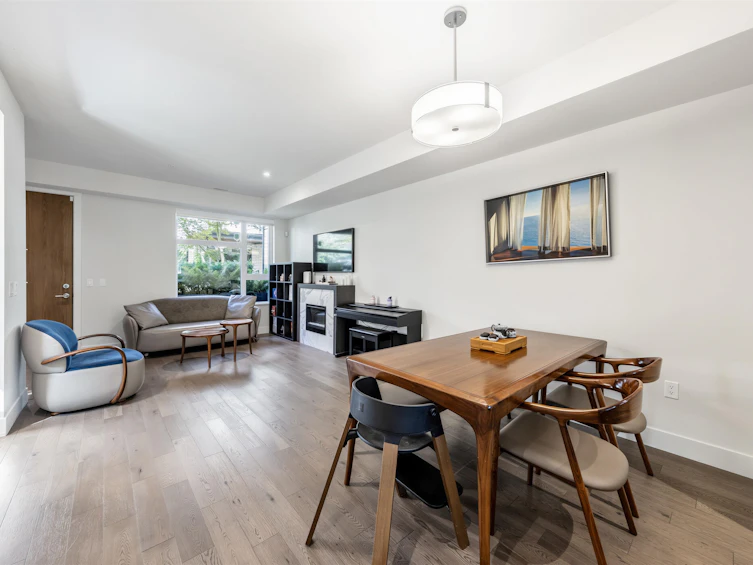 5490 Oak Street, Vancouver, BC, V6M 2V6 - 6