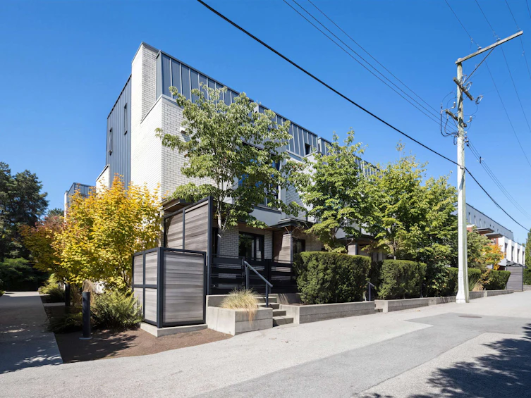 5490 Oak Street, Vancouver, BC, V6M 2V6 - 2