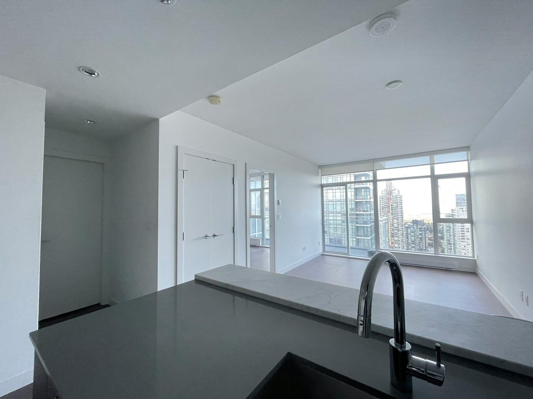 4005-4670 Assembly Way, Burnaby, BC, V5H 0H3 - 4