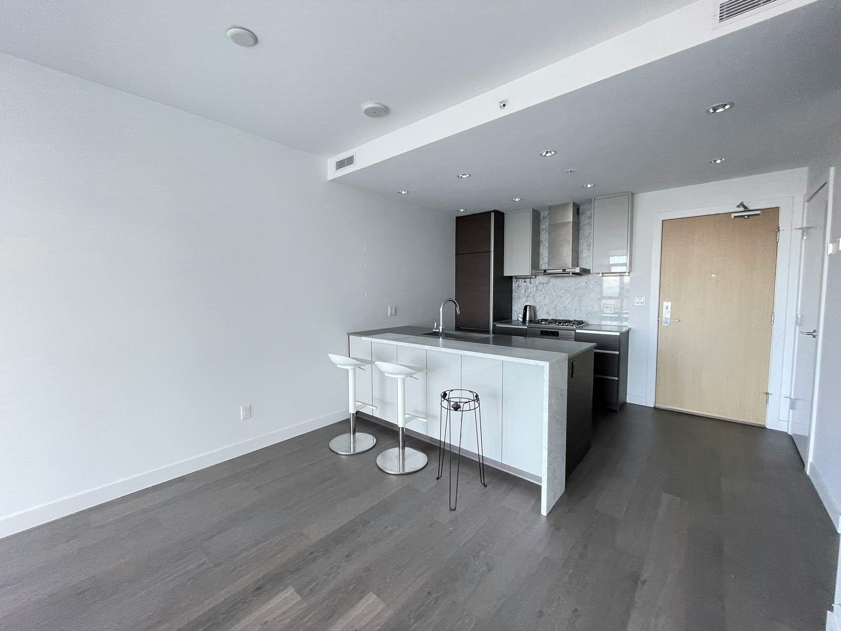 4005-4670 Assembly Way, Burnaby, BC, V5H 0H3 - 2