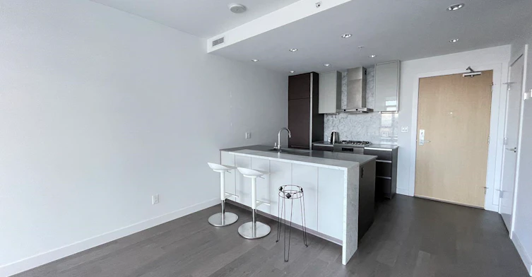 4005-4670 Assembly Way, Burnaby, BC, V5H 0H3 - 2