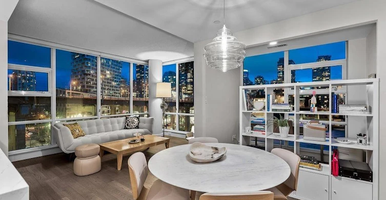 90X-638 Beach Crescent, Vancouver, BC, V6Z 3H4 - 2