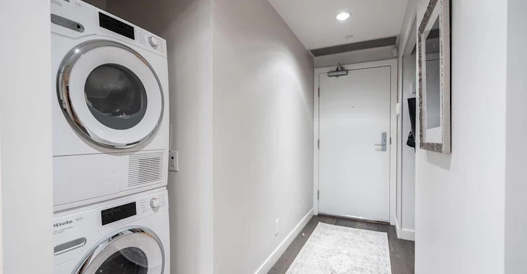 90X-638 Beach Crescent, Vancouver, BC, V6Z 3H4 - 10