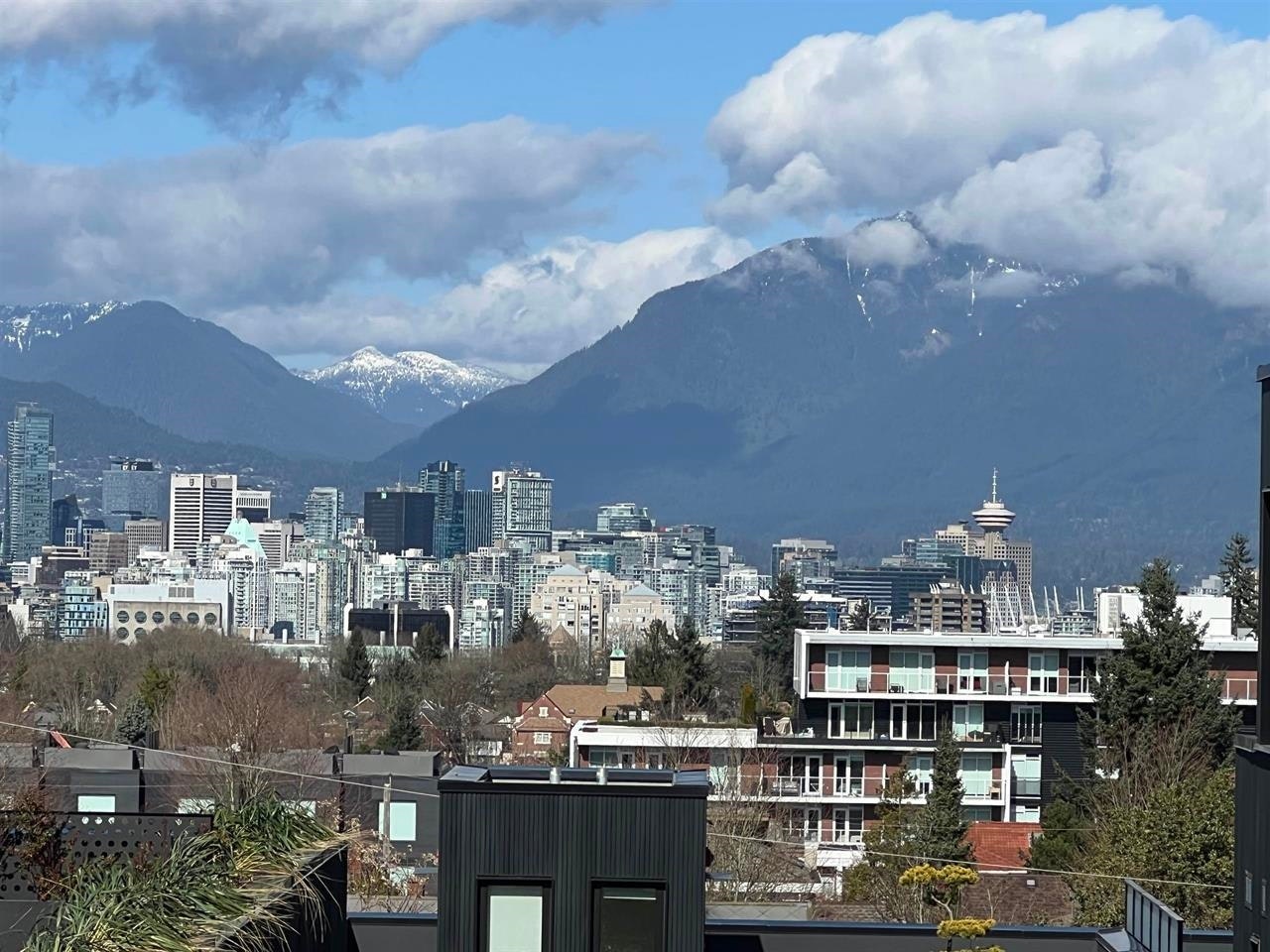 34-530 W 28th Avenue, Vancouver, BC, V5Z 2H1 - 2