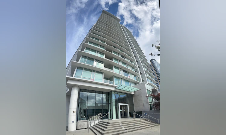 810-161 W Georgia Street