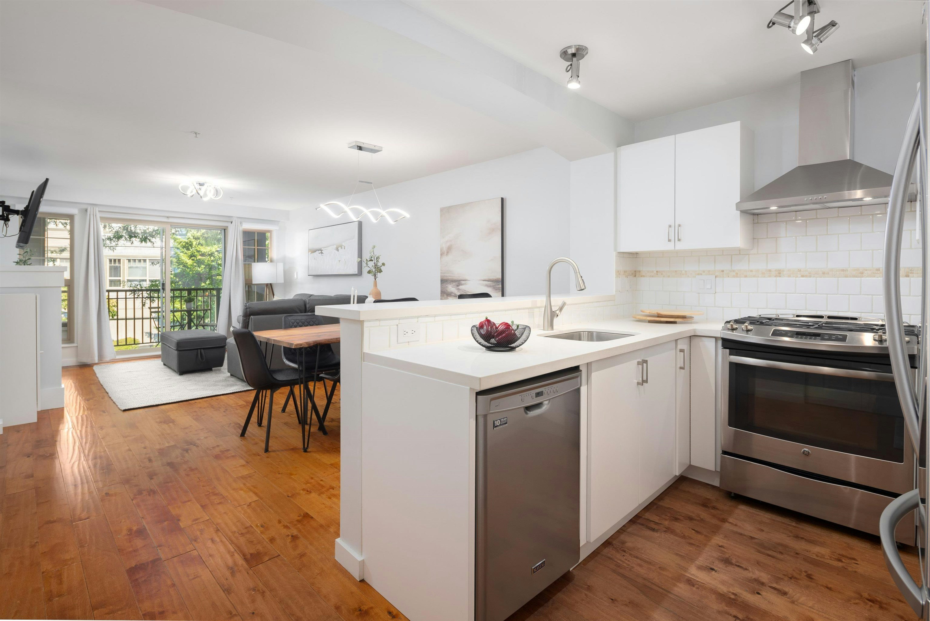 301-2958 Silver Springs Boulevard, Coquitlam, BC, V3E 2R9