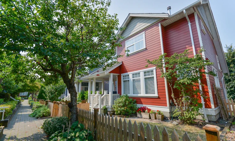 5-13160 Princess Street
