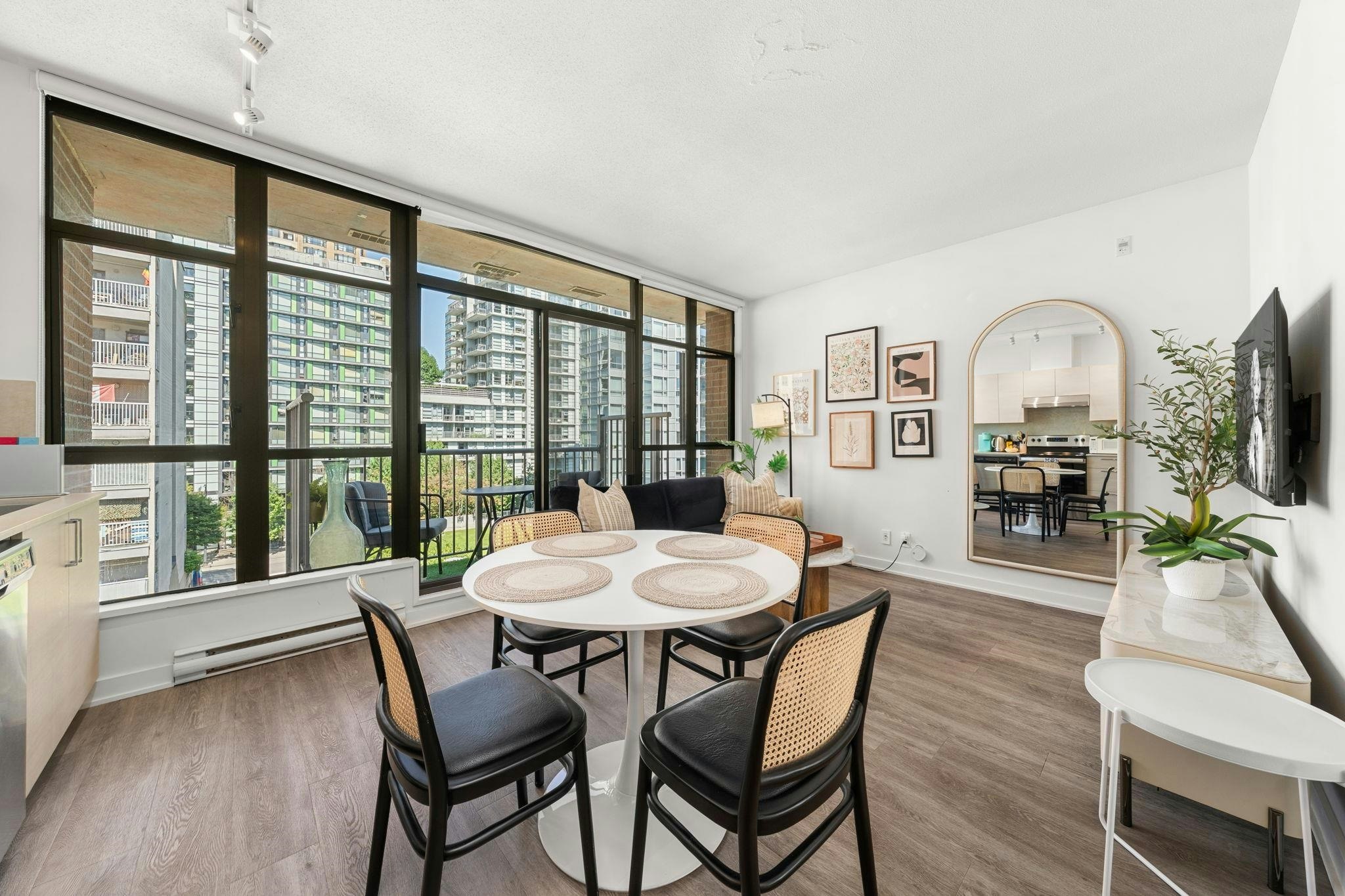 602-1249 Granville Street, Vancouver, BC, V6Z 1M5 - 7