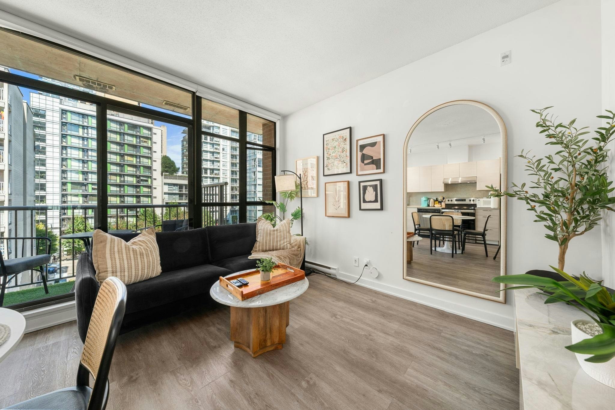 602-1249 Granville Street, Vancouver, BC, V6Z 1M5 - 3