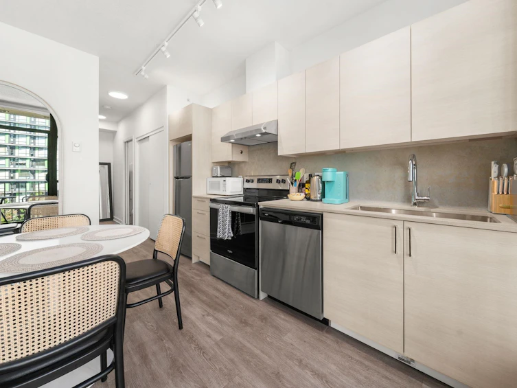 602-1249 Granville Street, Vancouver, BC, V6Z 1M5 - 12