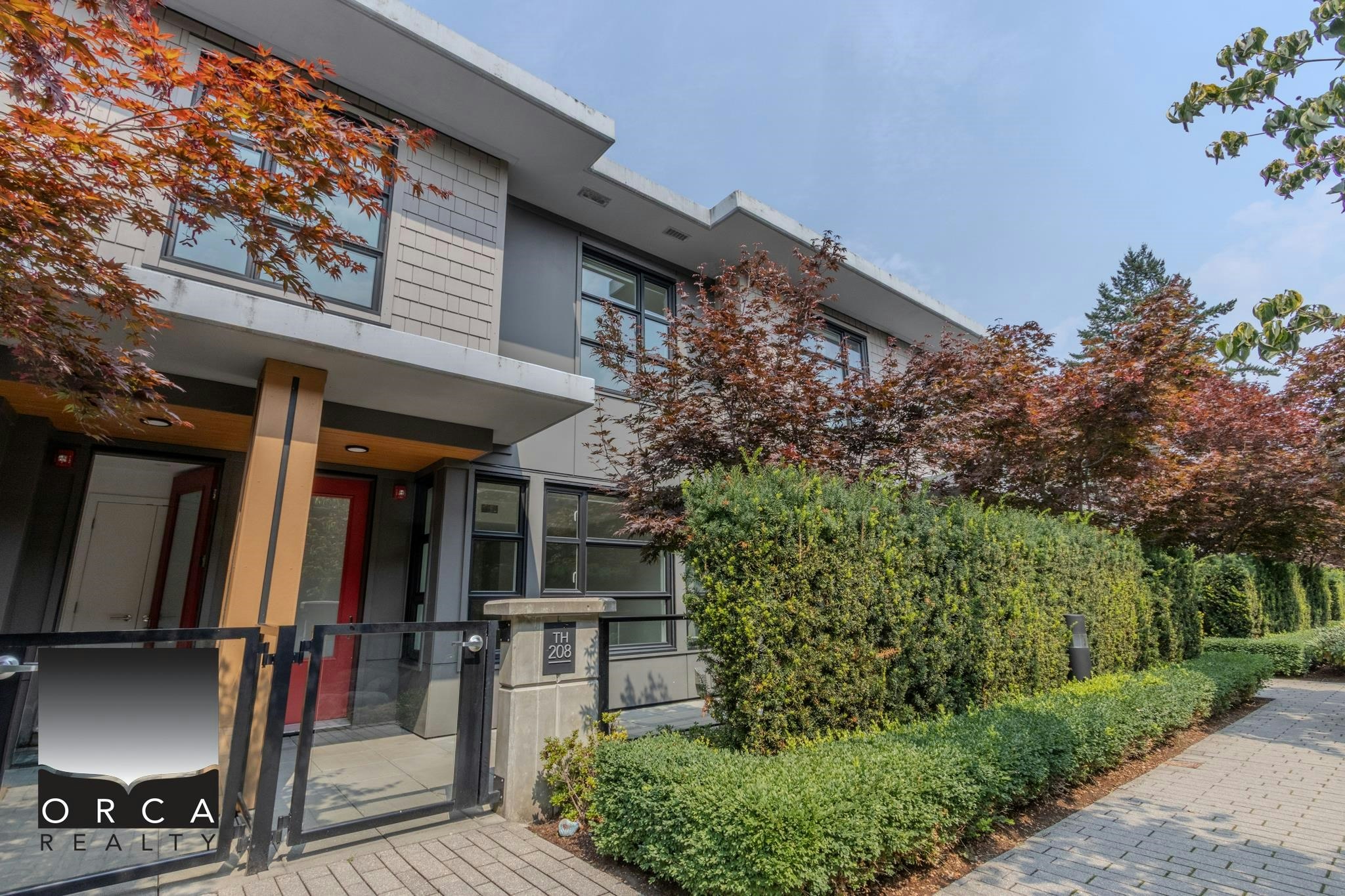 208-1055 Ridgewood Drive, North Vancouver, BC, V7R 0A6
