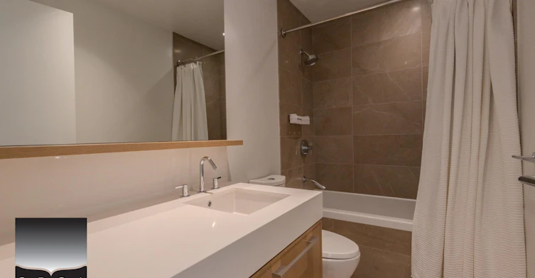 208-1055 Ridgewood Drive, North Vancouver, BC, V7R 0A6 - 17