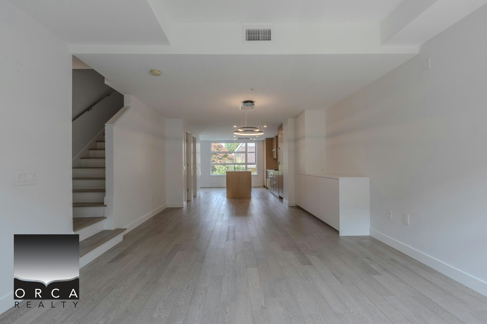 208-1055 Ridgewood Drive, North Vancouver, BC, V7R 0A6 - 7