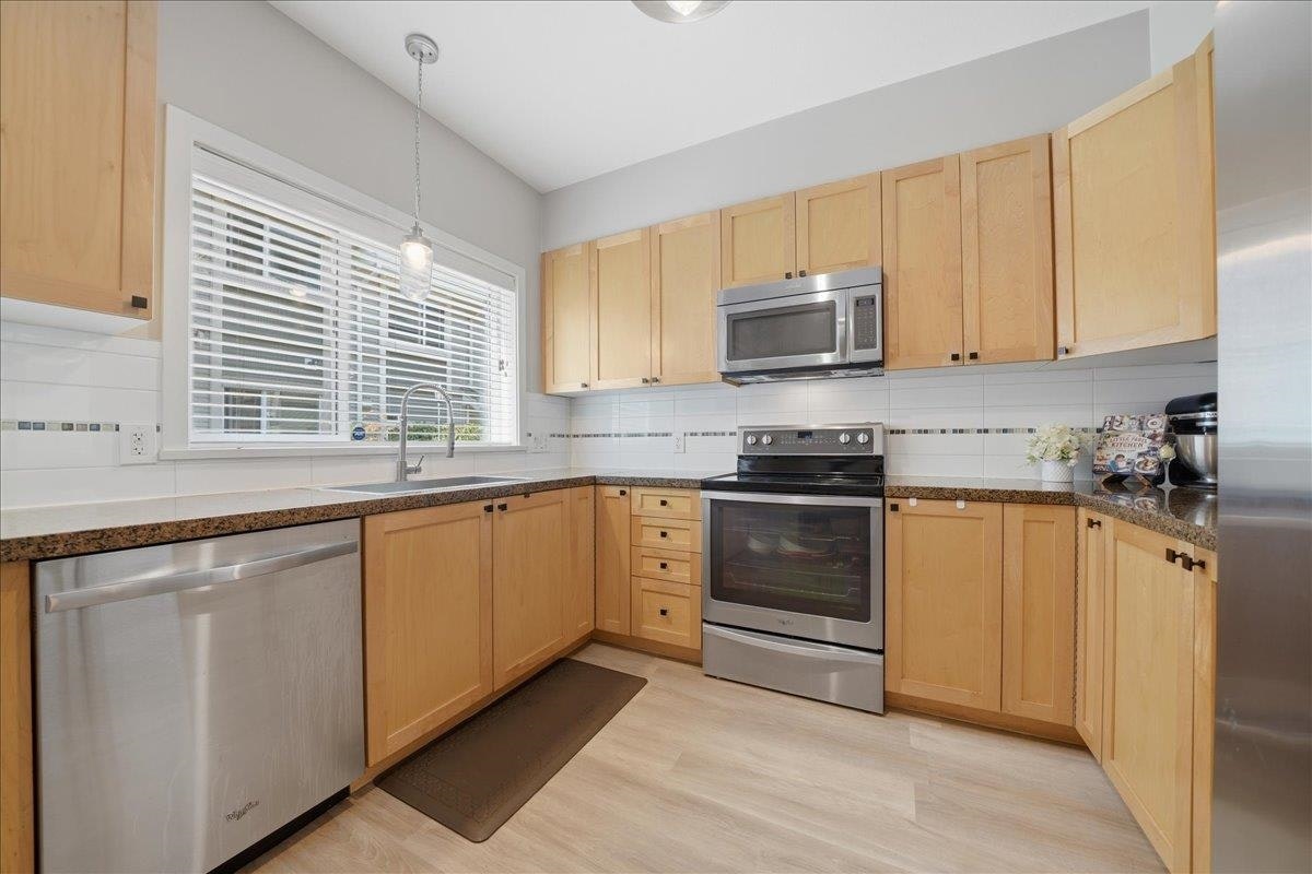 19-621 Langside Avenue - 3