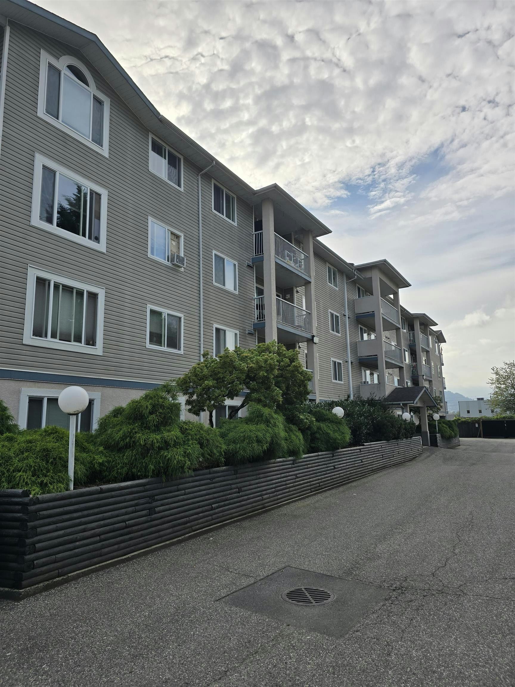 103-8537 Young Road, Chilliwack, BC, V2P 4P2