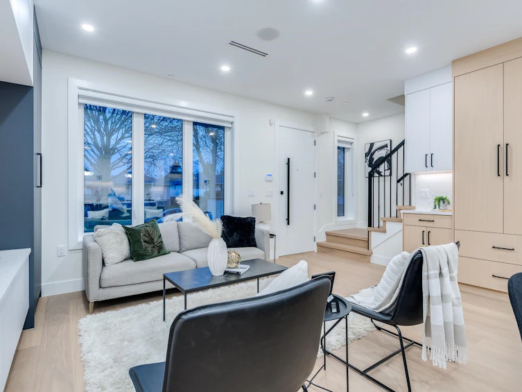 1-5461 Rhodes Street, Vancouver, BC, V5R 3P1 - 5